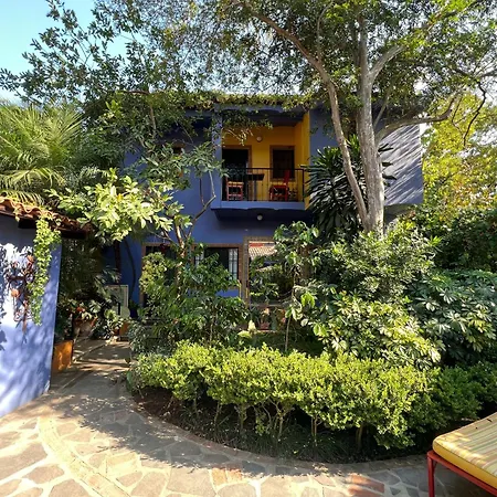 Estrellita'S Bed & Breakfast-3